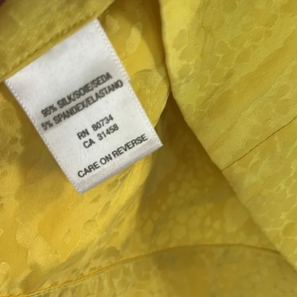 BCBG MAX AZRIA 100% SILK YELLOW CITRINE LONG SLEEVE TOP SIZE XS/S - Picture 3 of 13